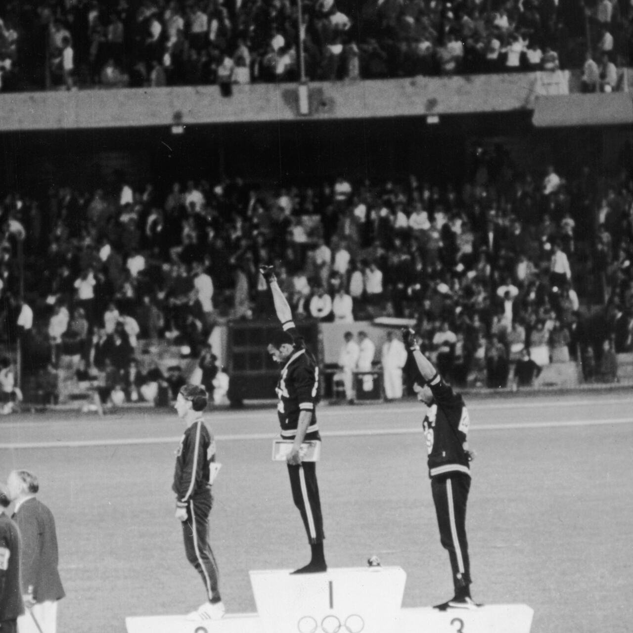 Poing levé, podium 200 mètres des Jeux olympique 1968